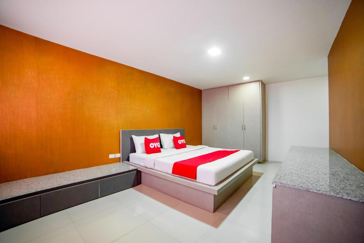 Oyo 460 Int Place Бангкок Экстерьер фото