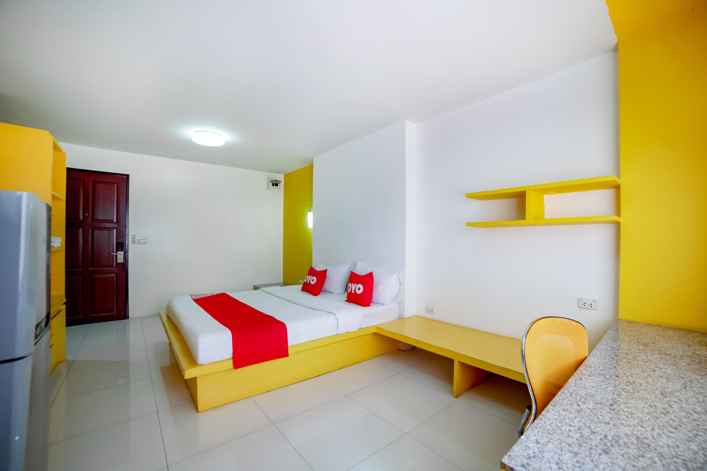Oyo 460 Int Place Бангкок Экстерьер фото