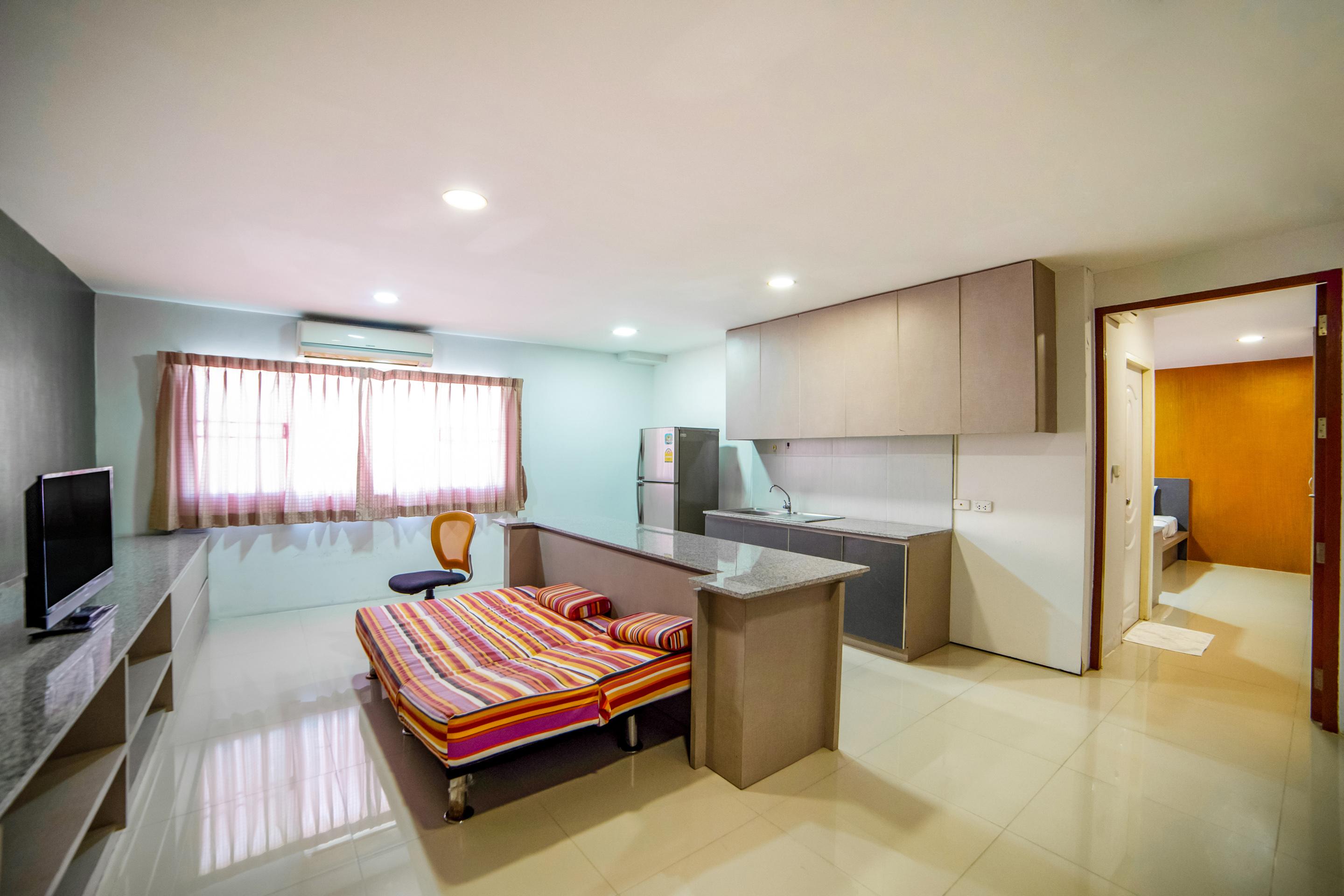Oyo 460 Int Place Бангкок Экстерьер фото