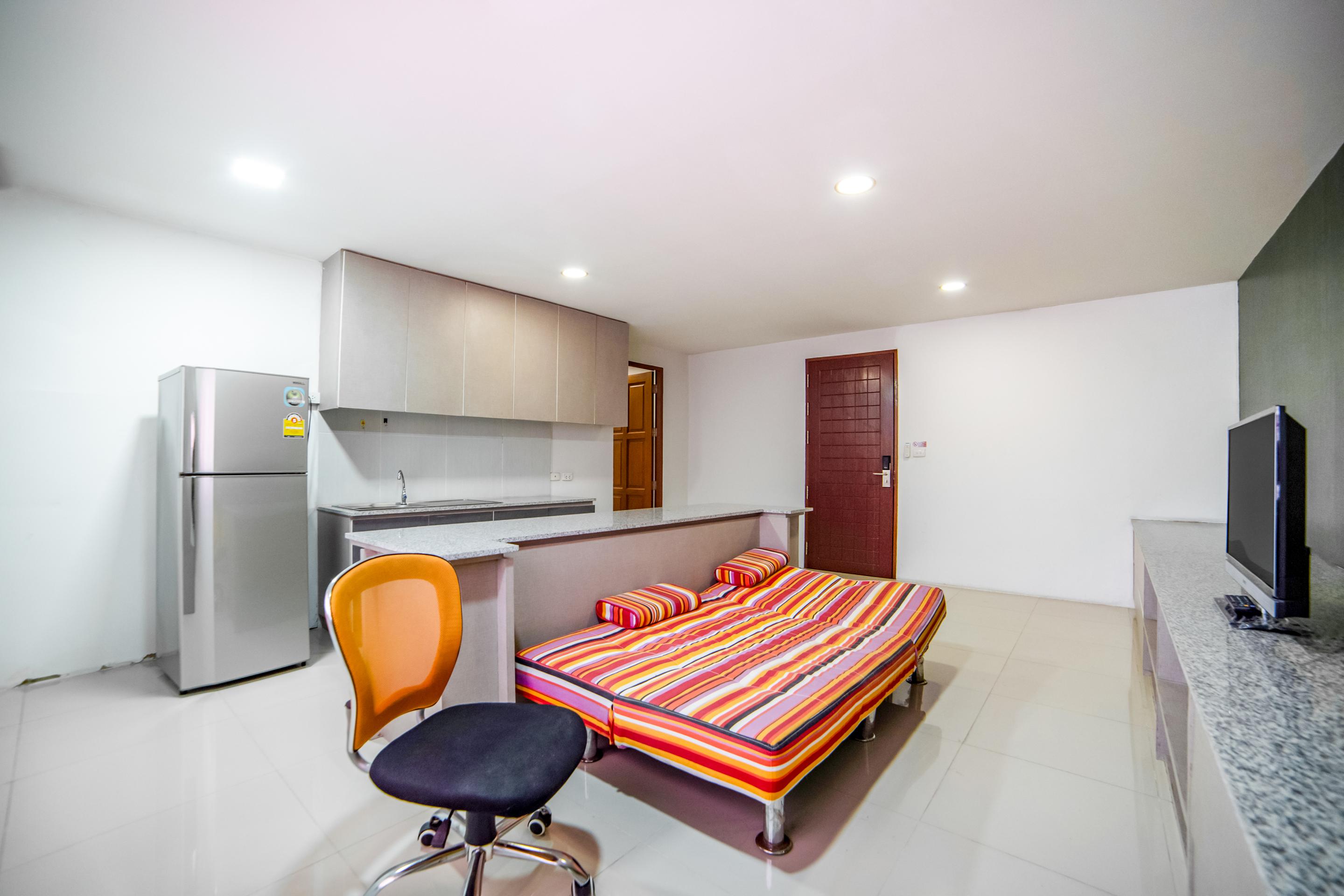 Oyo 460 Int Place Бангкок Экстерьер фото