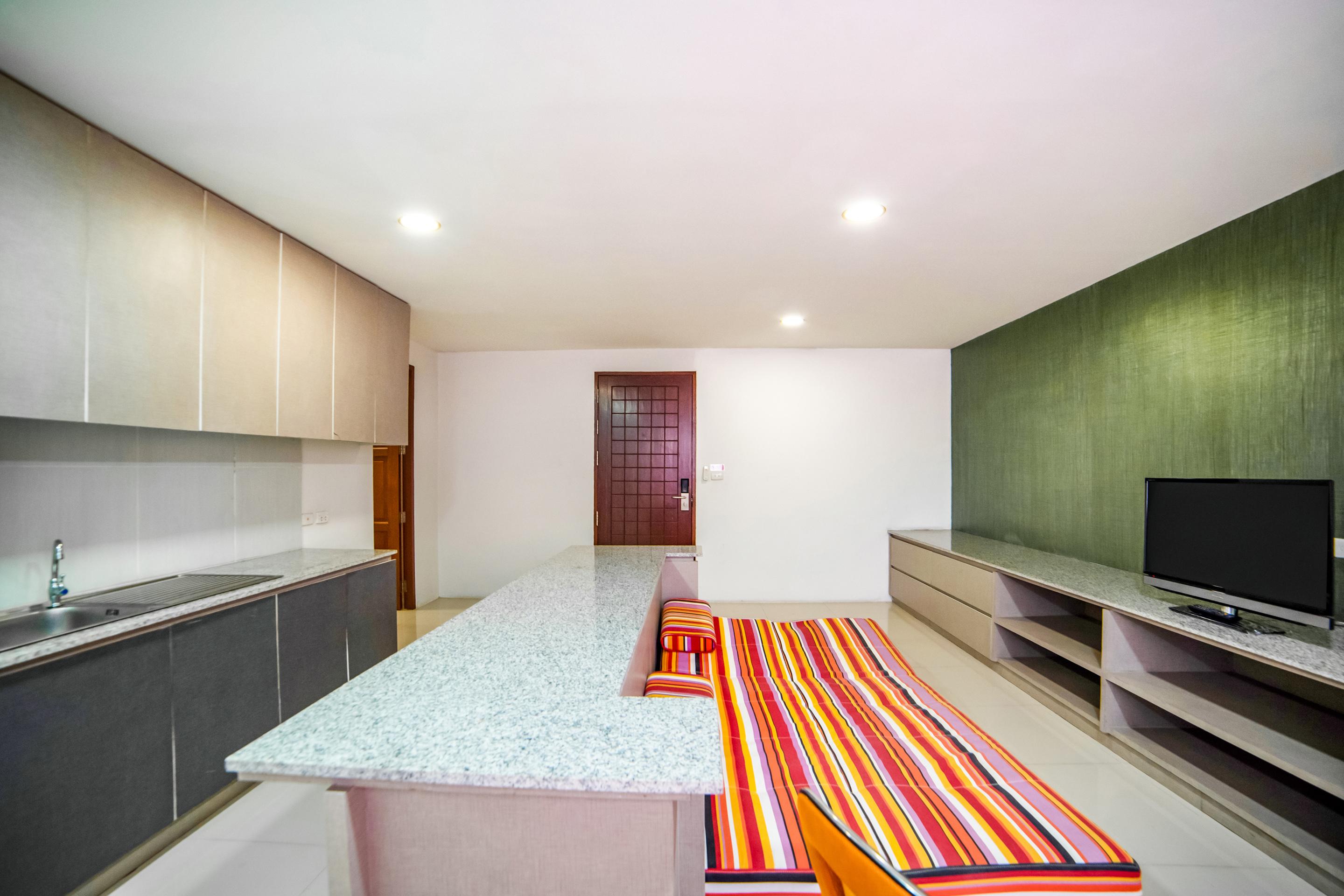 Oyo 460 Int Place Бангкок Экстерьер фото