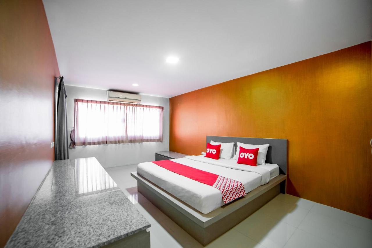 Oyo 460 Int Place Бангкок Экстерьер фото